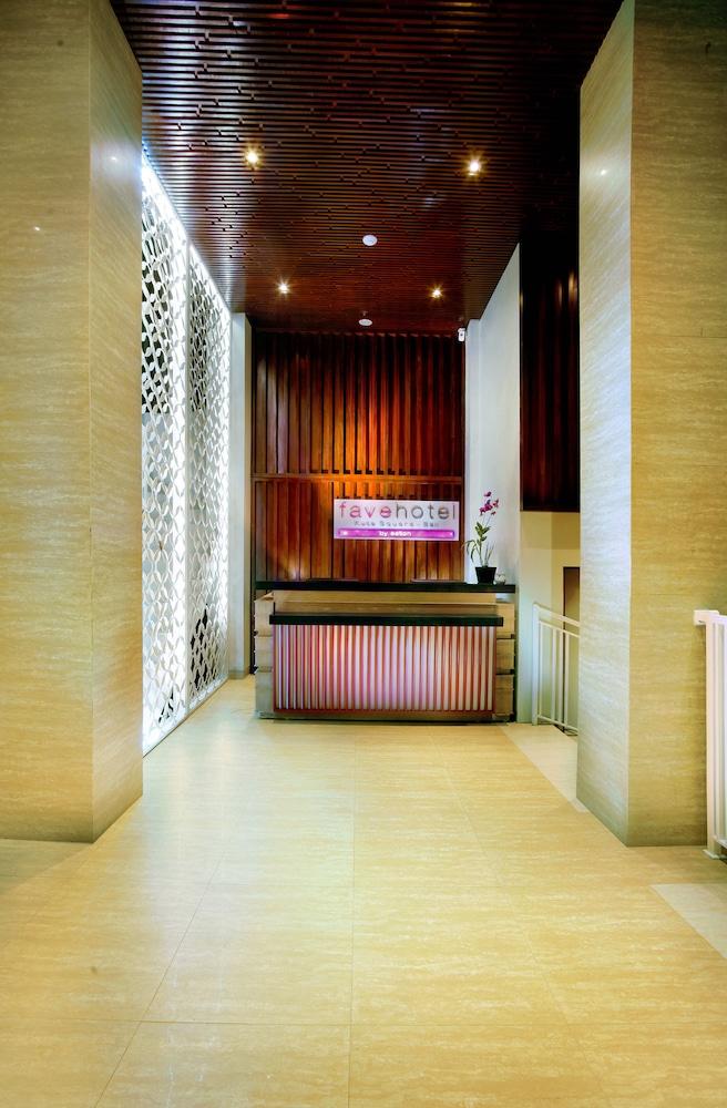 Favehotel Kuta Square Екстер'єр фото