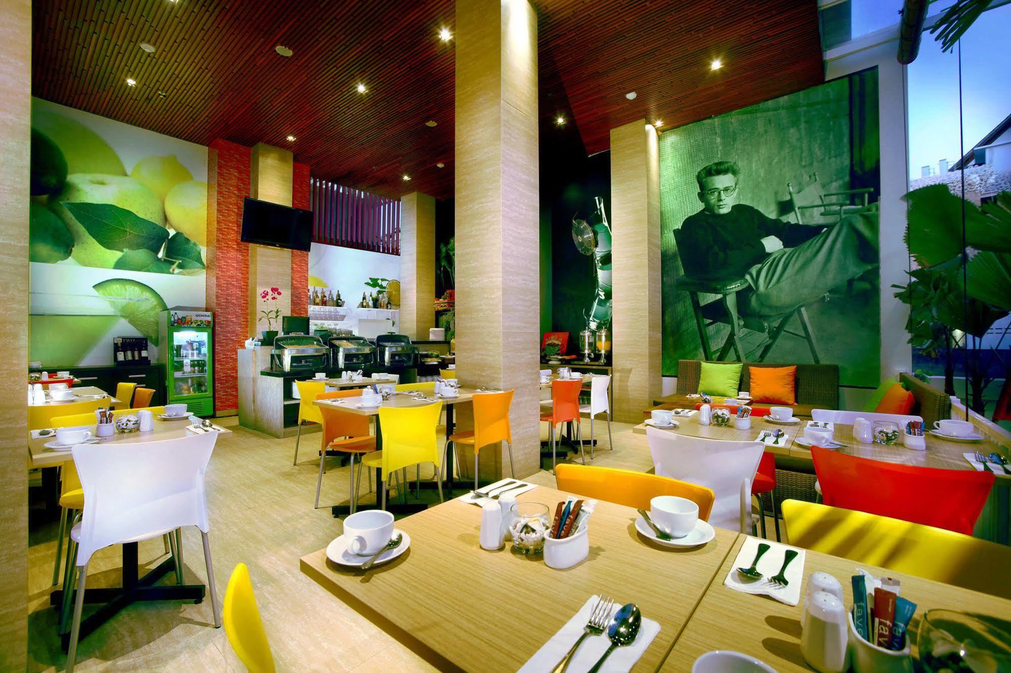 Favehotel Kuta Square Екстер'єр фото