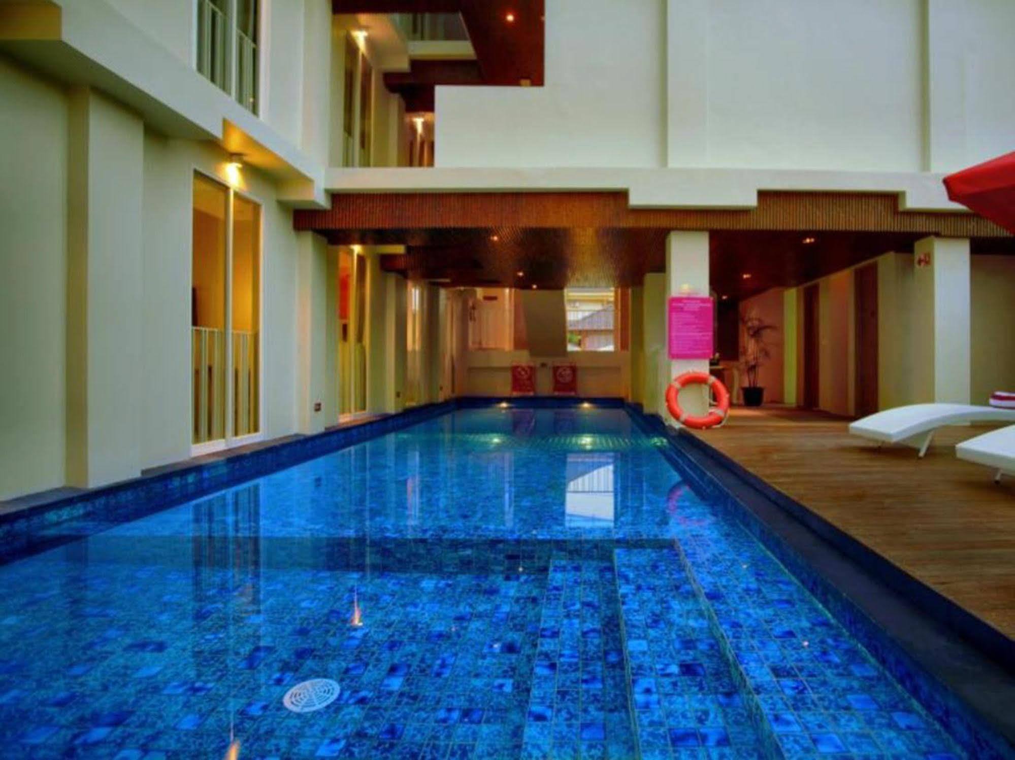 Favehotel Kuta Square Екстер'єр фото